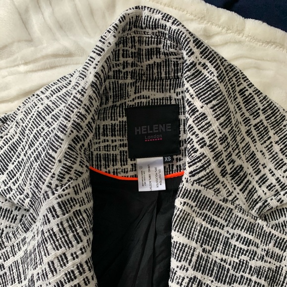 Helene Oversized Coat - XS (can fit a S/M) - Picture 2 of 3